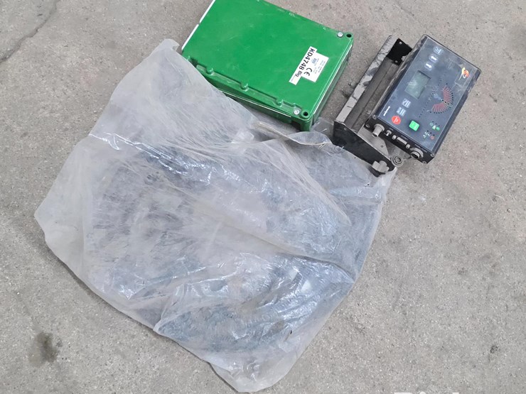 outback-guidance-monitor-&-john-deere-seed-star-rate-module-image-7