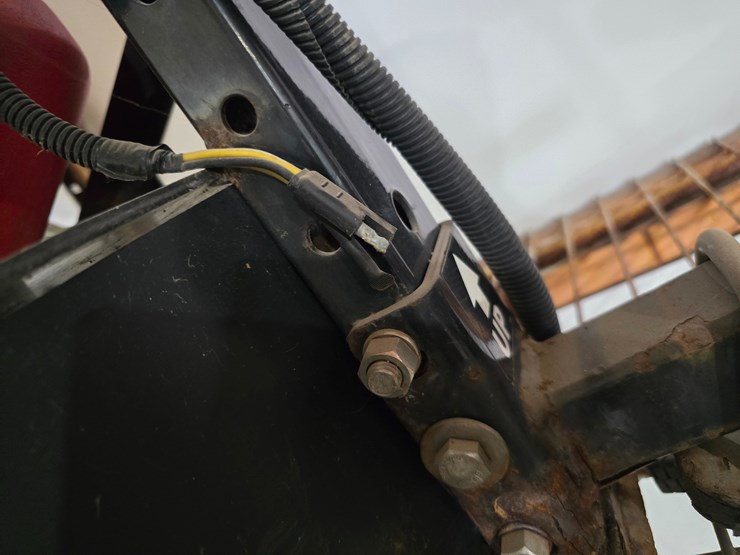 #22372-•-western-2500-tailgate-spreader-image-4