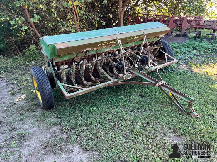 john-deere-8-image-3