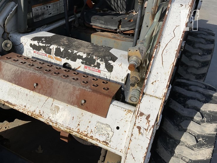 2006-bobcat-s150-image-11