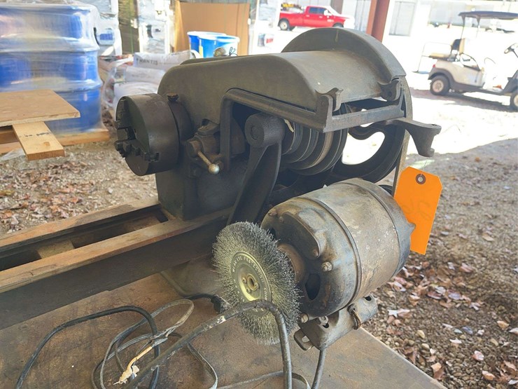 bench-top-lathe-on-table-110-volt-image-6