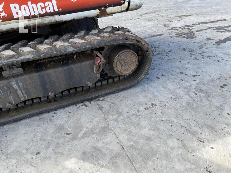 2008-bobcat-335-image-12