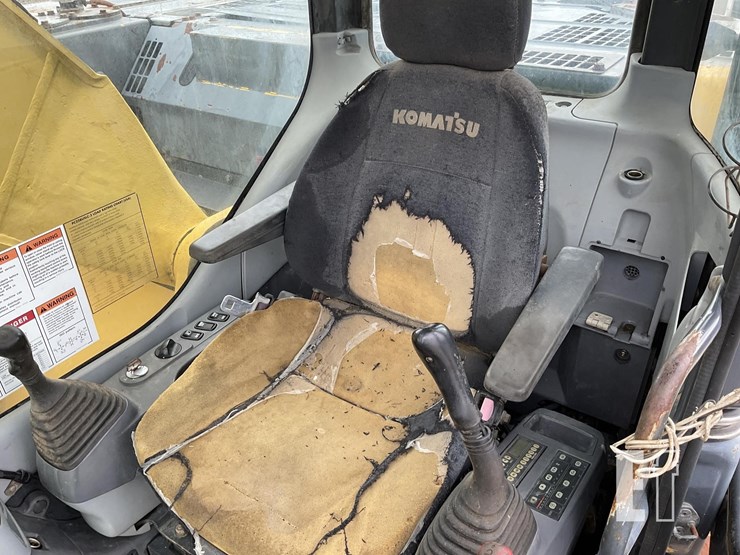 2010-komatsu-pc228-image-14