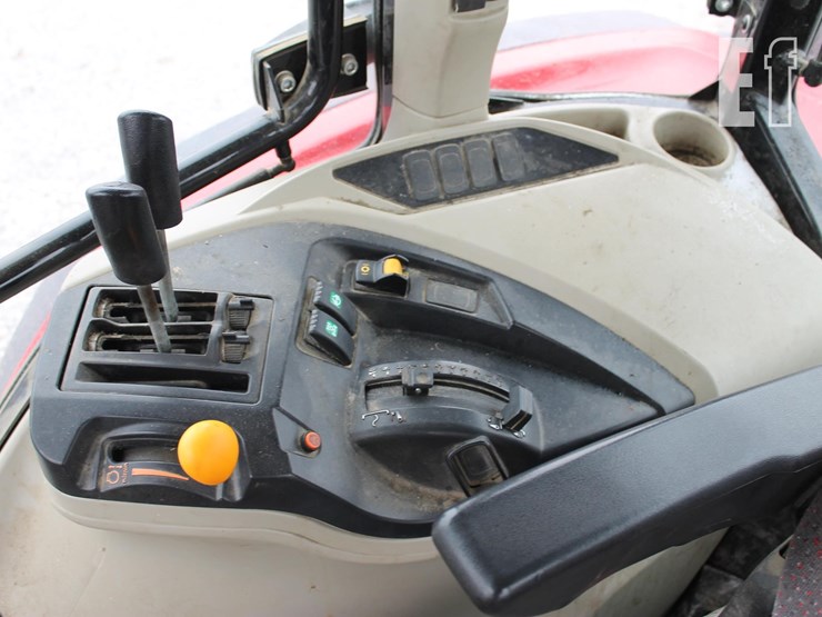 massey-ferguson-4710-image-10