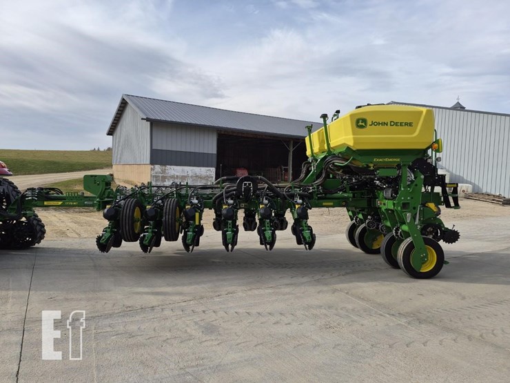 john-deere-1775-image-12