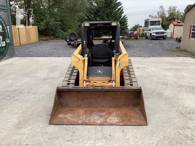 2005-deere-ct322-image-7