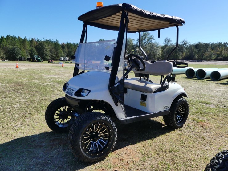 ez-go-electric-golf-cart-image-1