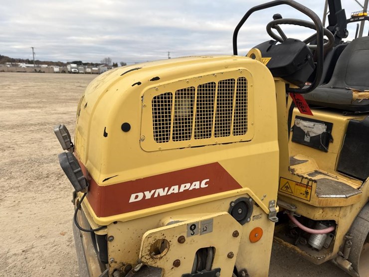 2009-dynapac-cc900-image-9