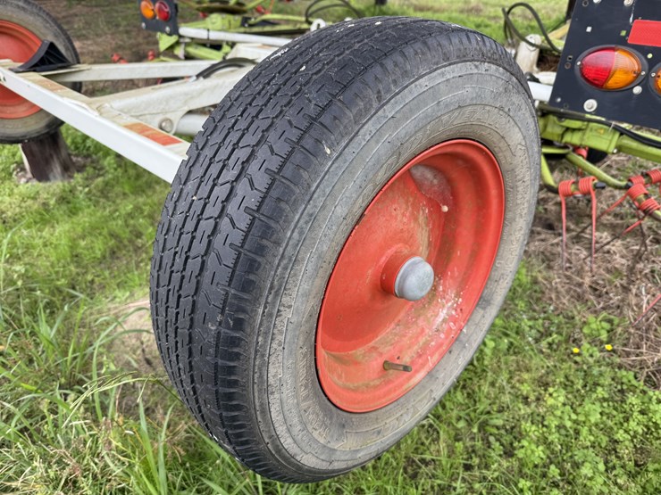 2018-claas-volto-900-image-10