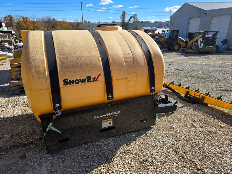 #22370-•-1200-gallon-snowex-liquimaxx-spray-rig-image-10