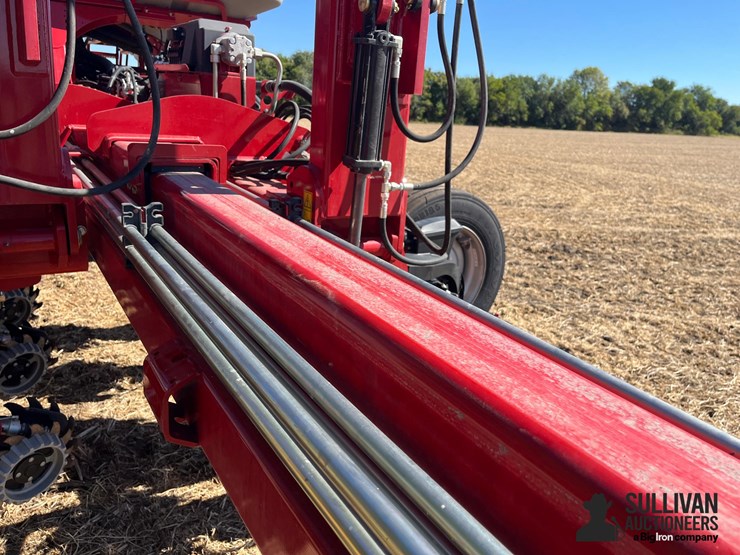 2023-case-ih-2150-image-17