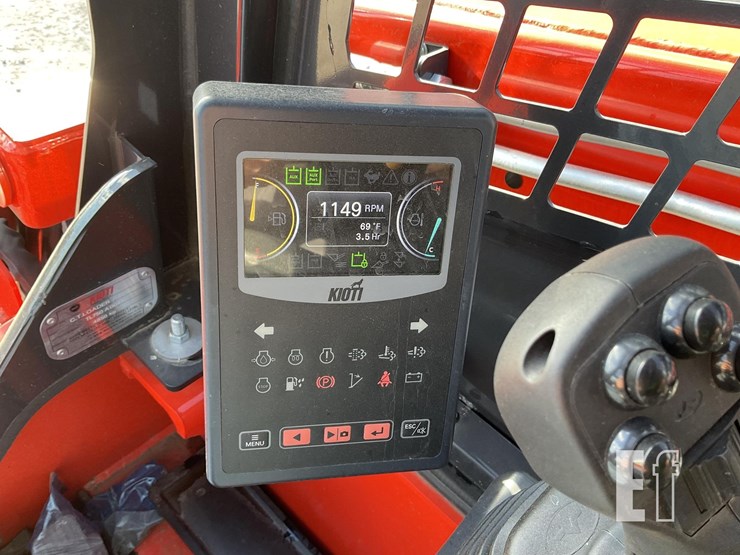 2025-kioti-tl750-image-18