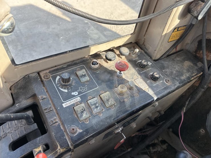 1989-john-deere-6-image-45