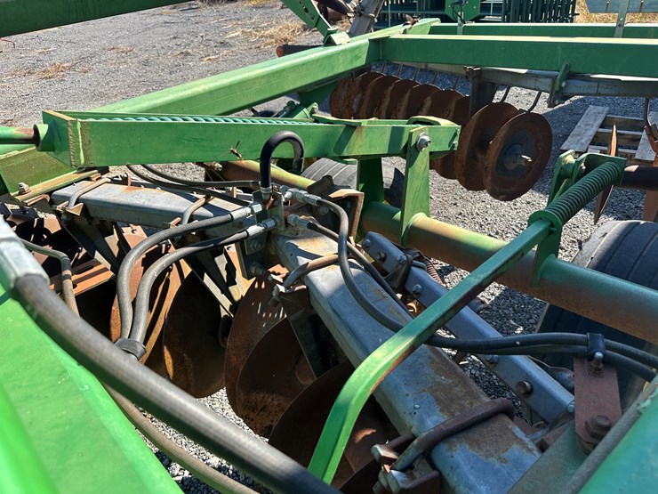 john-deere-637-image-30