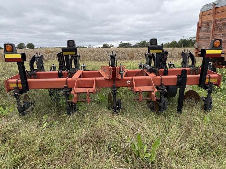 case-ih-2500-image-2