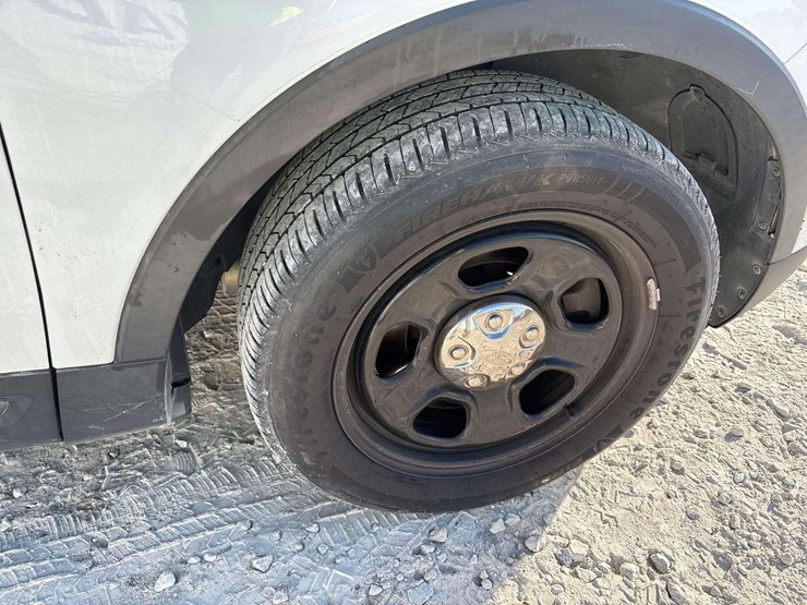 2018-ford-explorer-image-27