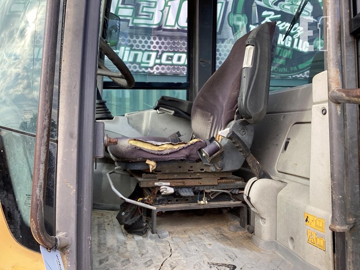 2014-volvo-l45g-image-12