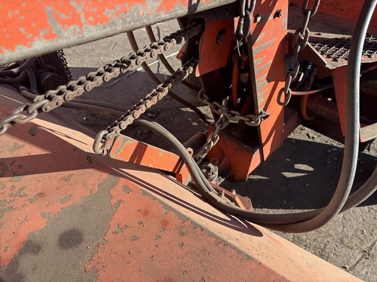 #3808-•-72"-ride-on-power-broom-image-21