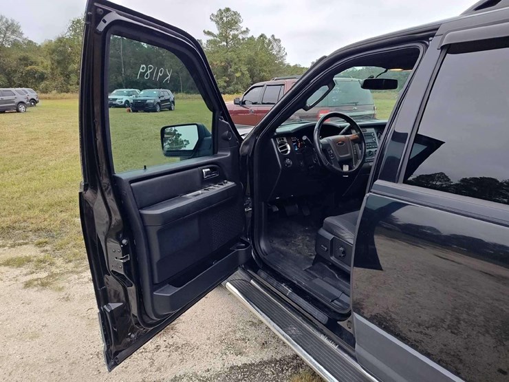 2016-ford-expedition-image-17