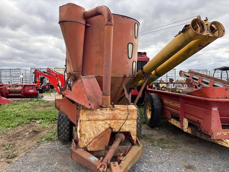 new-holland-355-image-3