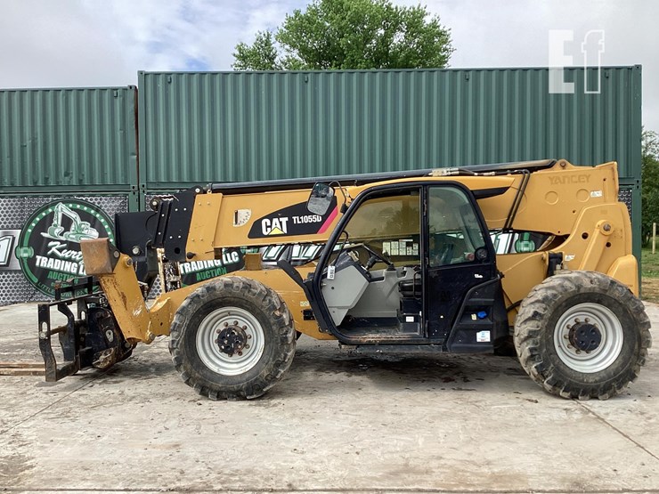 2015-caterpillar-tl1055d-image-1