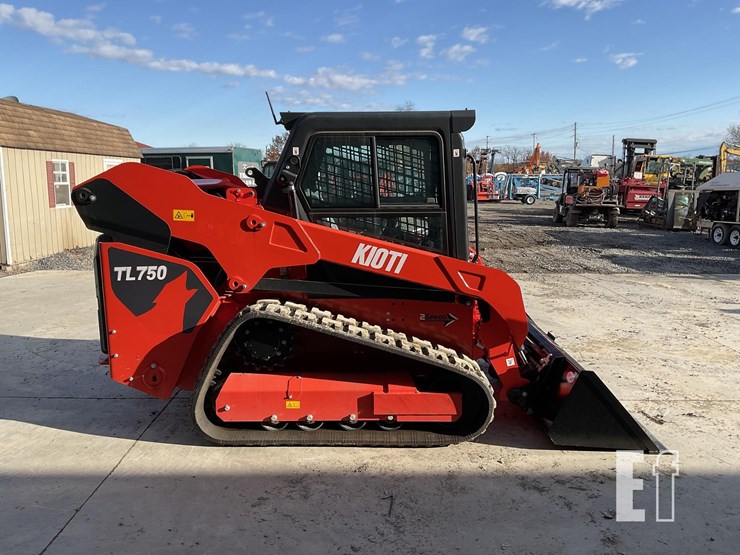 2025-kioti-tl750-image-5