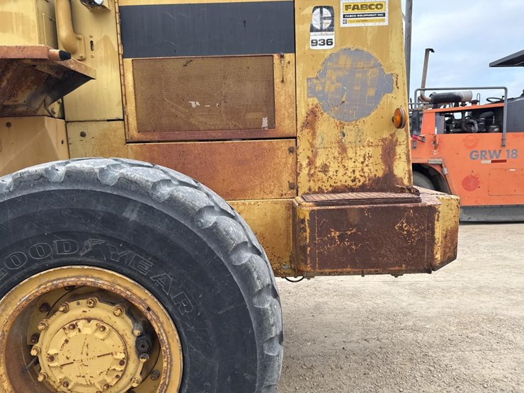 1988-caterpillar-936e-image-41