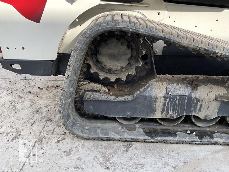 2020-bobcat-t630-image-12