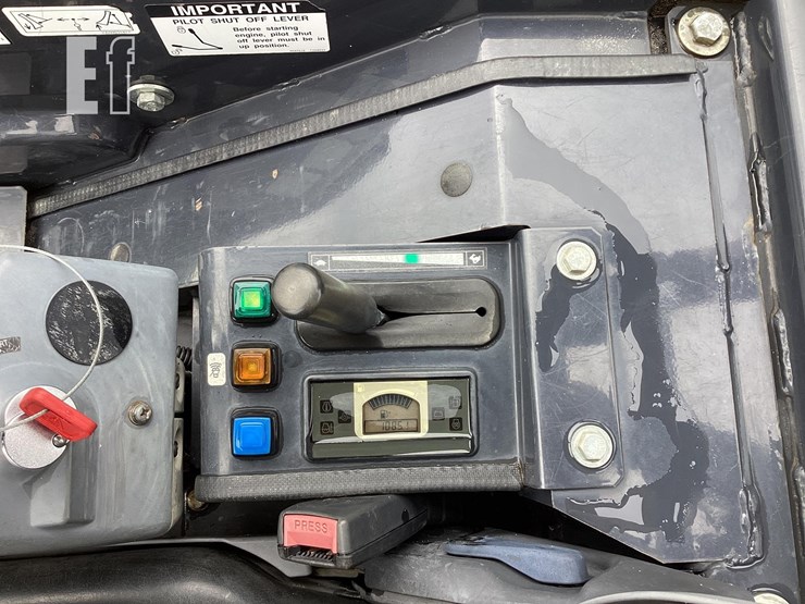 2021-deere-26g-image-19