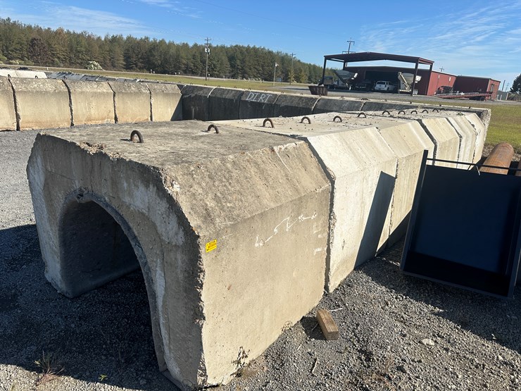 #32729-•-lot-of-(7)-~57"x80"-concrete-culvert-sectionss-image-1