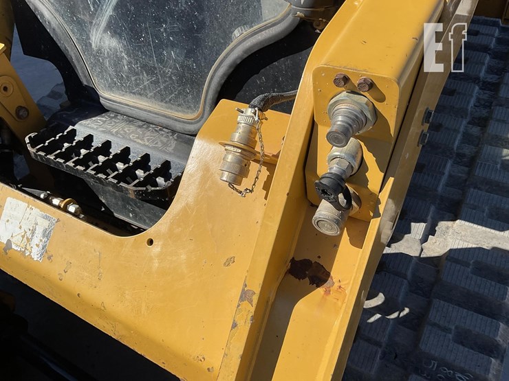 2019-caterpillar-259d-image-11