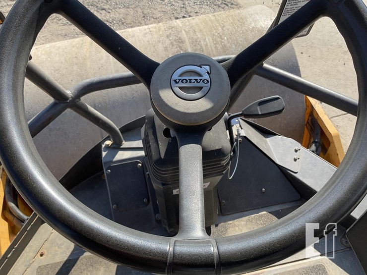 2018-volvo-sd75b-image-15