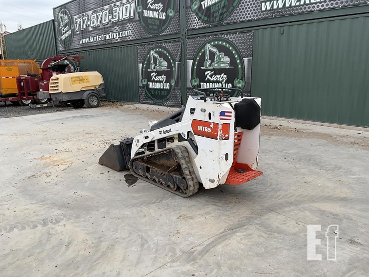2019-bobcat-mt85-image-2
