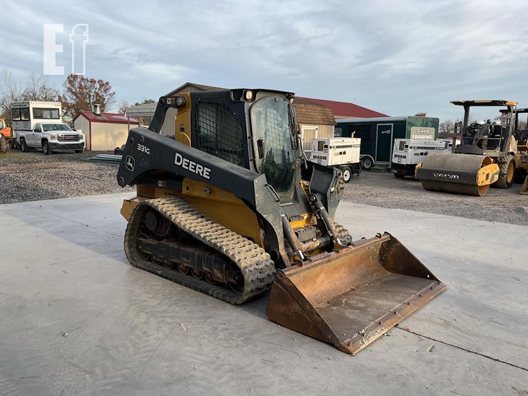 2019-deere-331g-image-6
