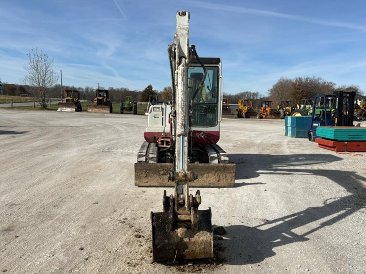 takeuchi-tb145-image-8