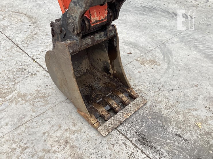 2018-kubota-kx080-4-image-9