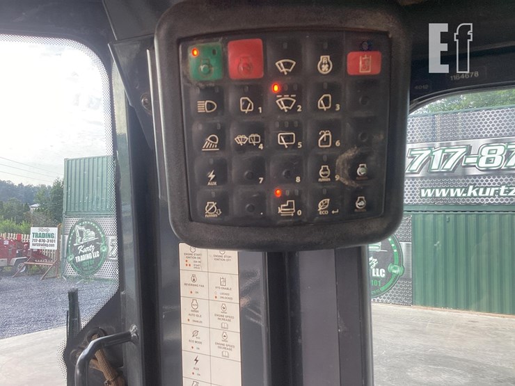 2017-deere-550k-lgp-image-19