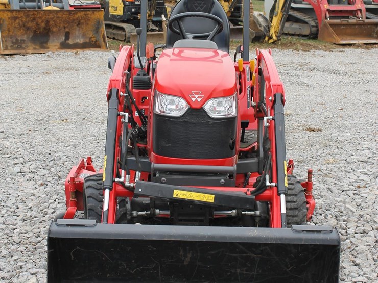 massey-ferguson-gc1723e-image-9
