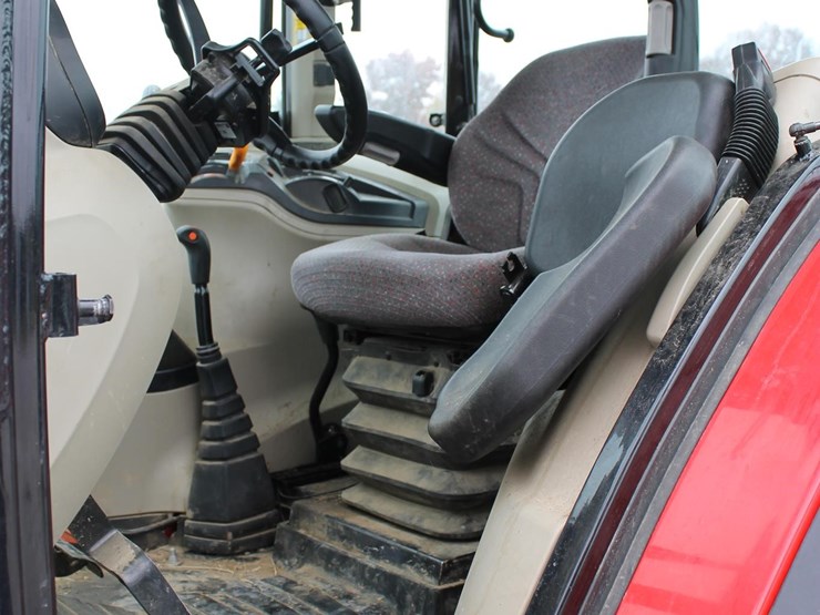 massey-ferguson-4710-image-9