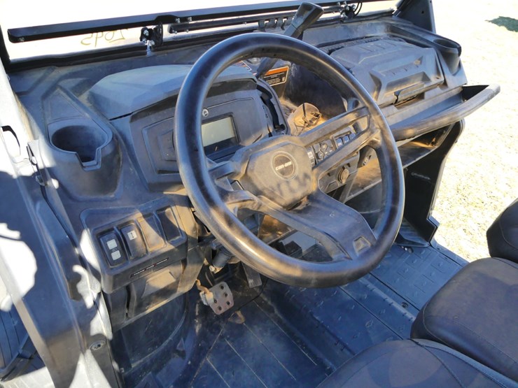 can-am-defender-xt-image-11