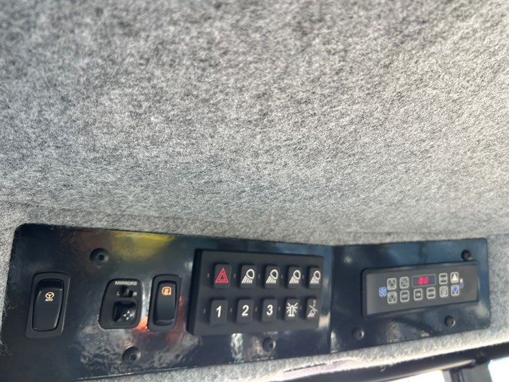 2016-ag-chem-rg1100b-image-56