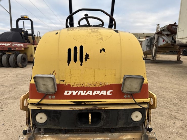 2009-dynapac-cc900-image-11