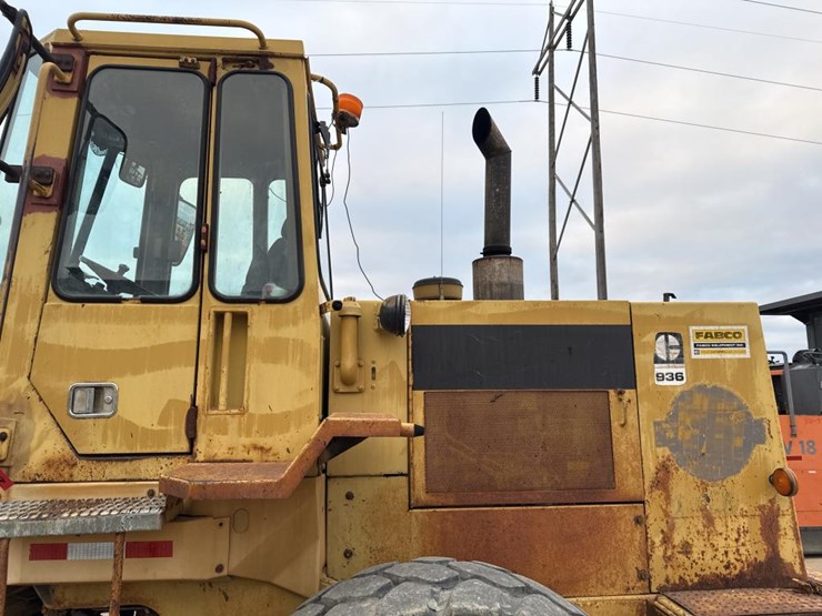 1988-caterpillar-936e-image-40
