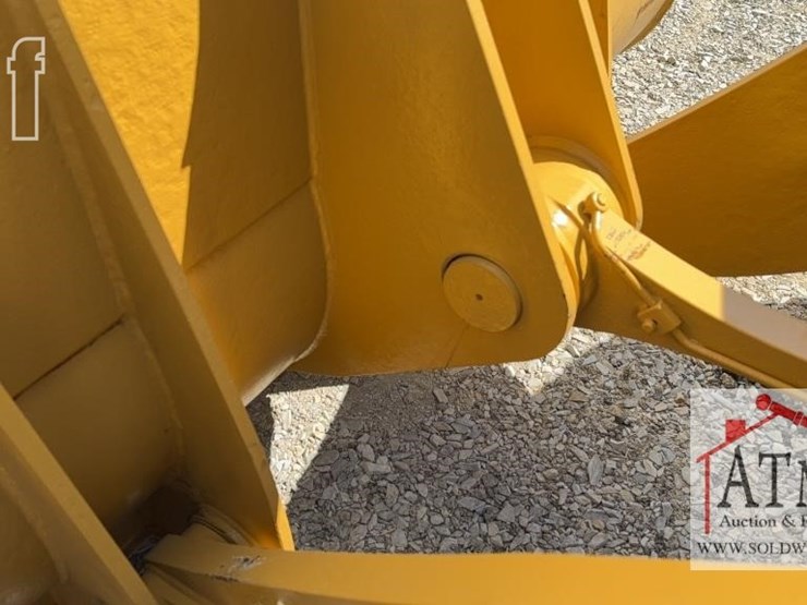 2019-caterpillar-962m-image-15