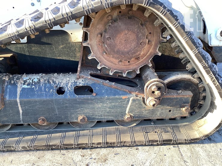 2020-bobcat-t870-image-11