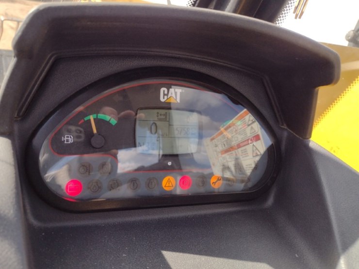13-cat-407c-telehandler-w/bucket-&-forks-(qea-5956)-image-6