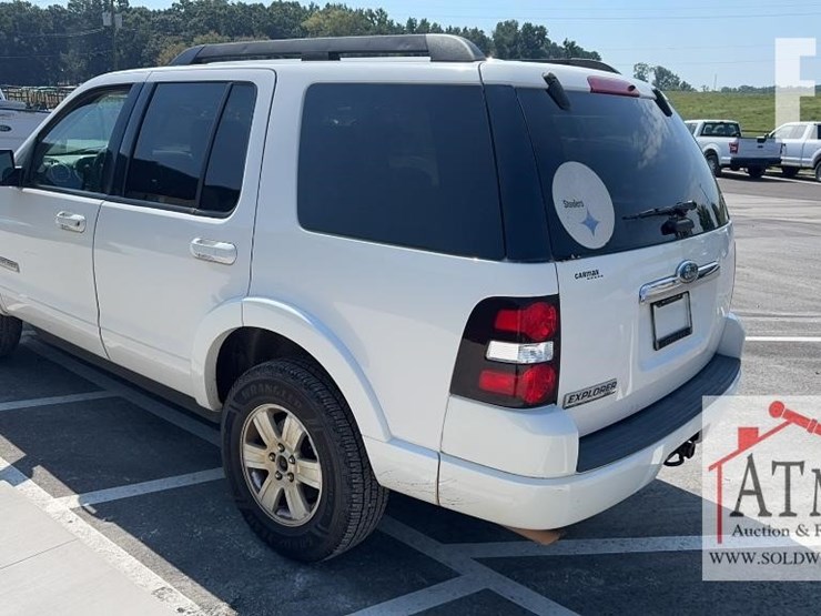 2008-ford-explorer-xlt-image-5