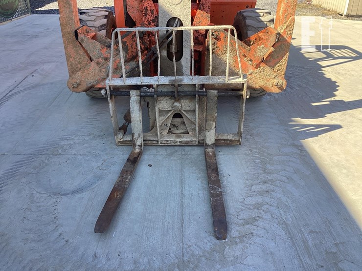 2006-lull-1044c-54-image-9