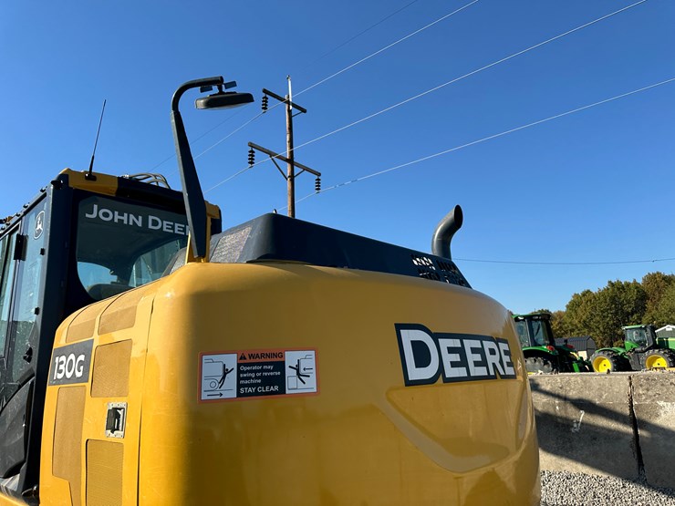 deere-130g-image-25