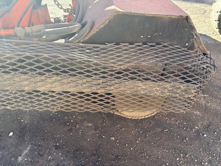 #3808-•-72"-ride-on-power-broom-image-17